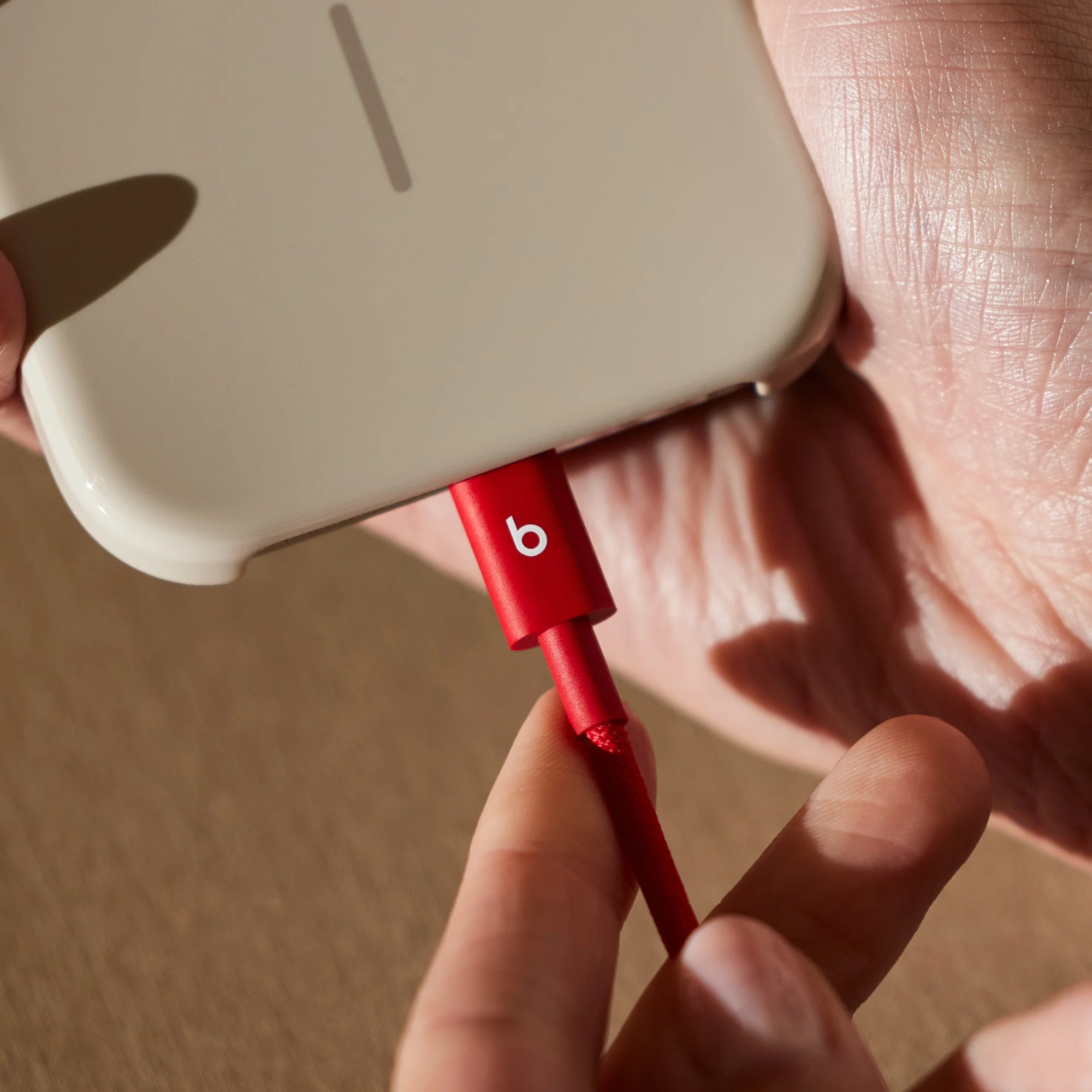Cable trenzado USB-C a USB-C (1,5 m) Rojo fuego | Beats - Image 3